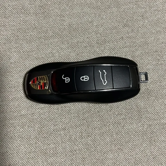Porsche key - Picture 3 of 3